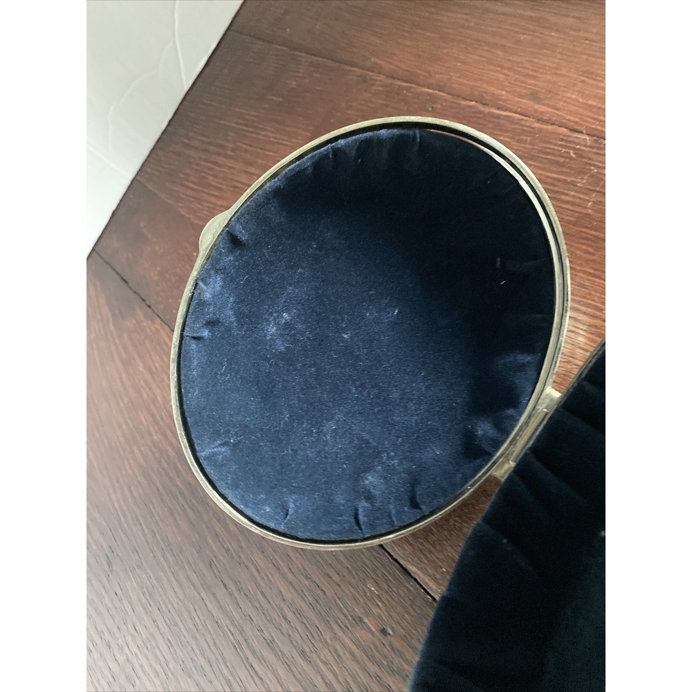 Metal Trinket Box Silver Tone 5x4x2.5 Oval Blue Velvet Lining Floral - Picture 11 of 14